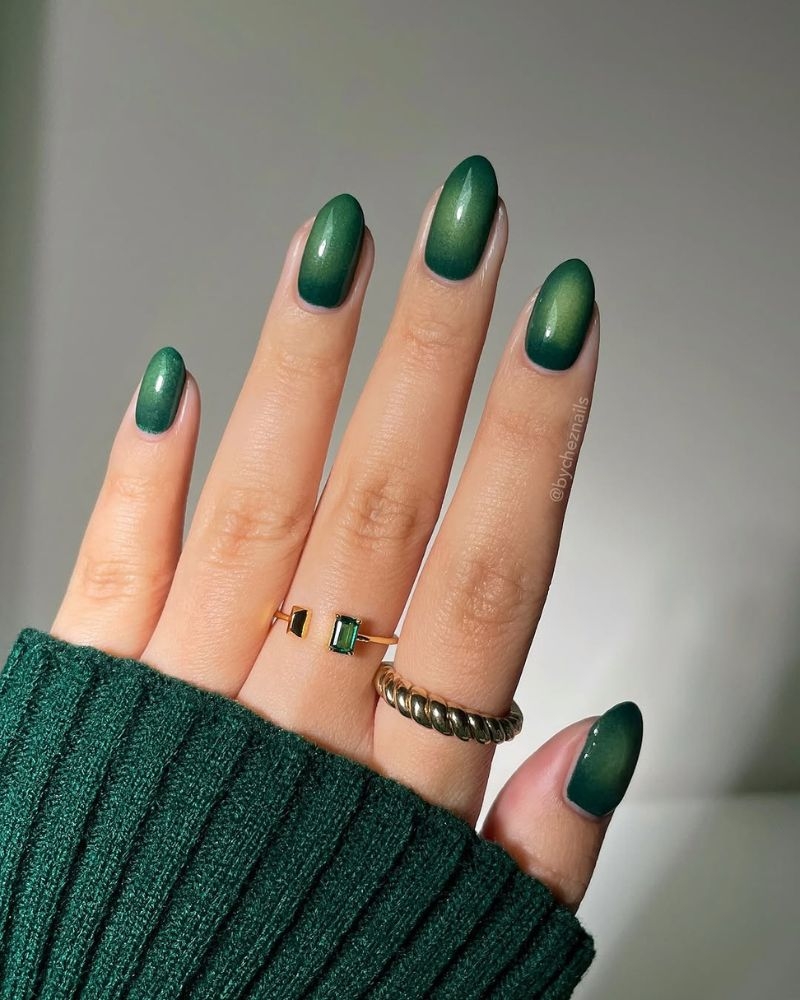nail color for green dress