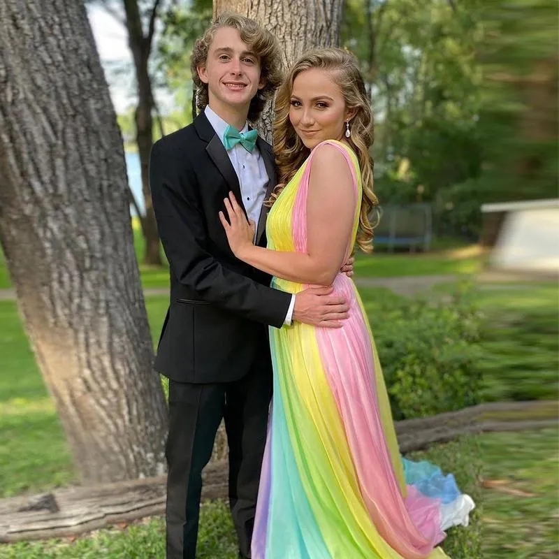 Rainbow Ombre Chiffon Prom Dress Deep V Neck A Line Pleated Sweep Train Evening Gown For Special Occasions