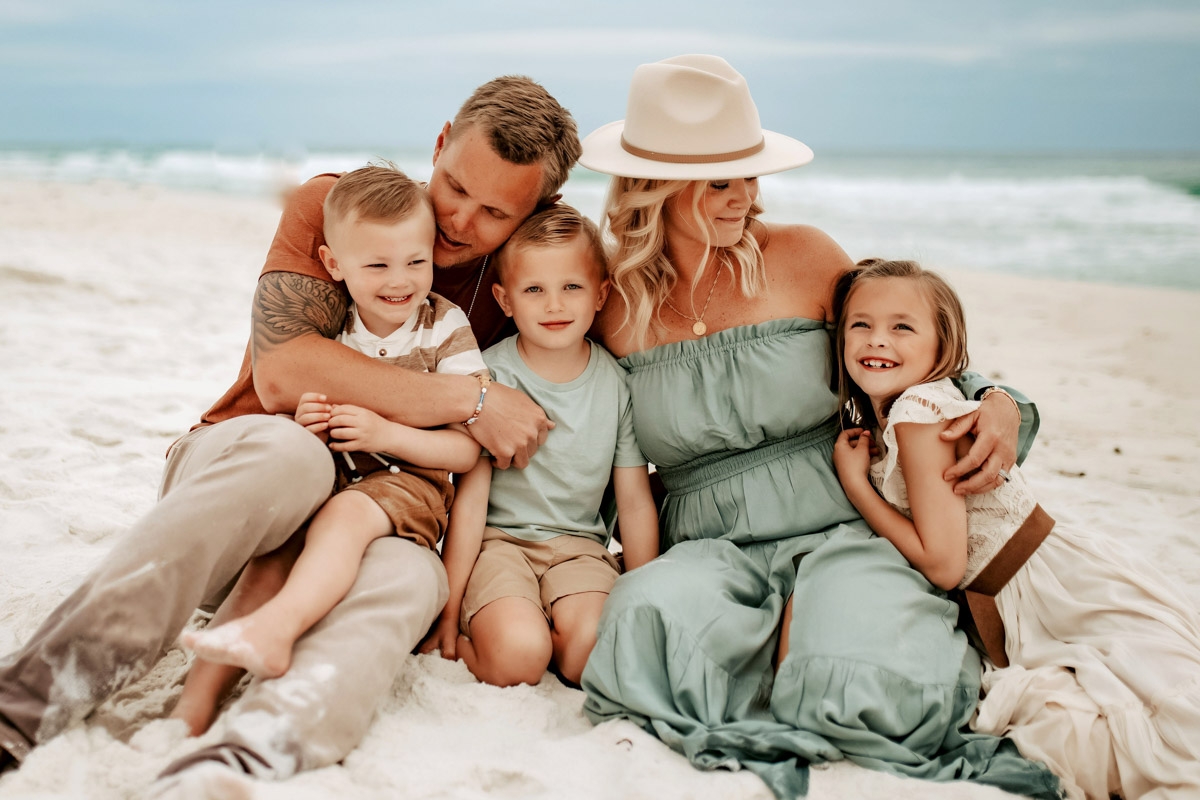What To Wear To Your Beach Session Family Beach Photographer In Santa Rosa K Y L I E R A E P H O T O G R A P H Y